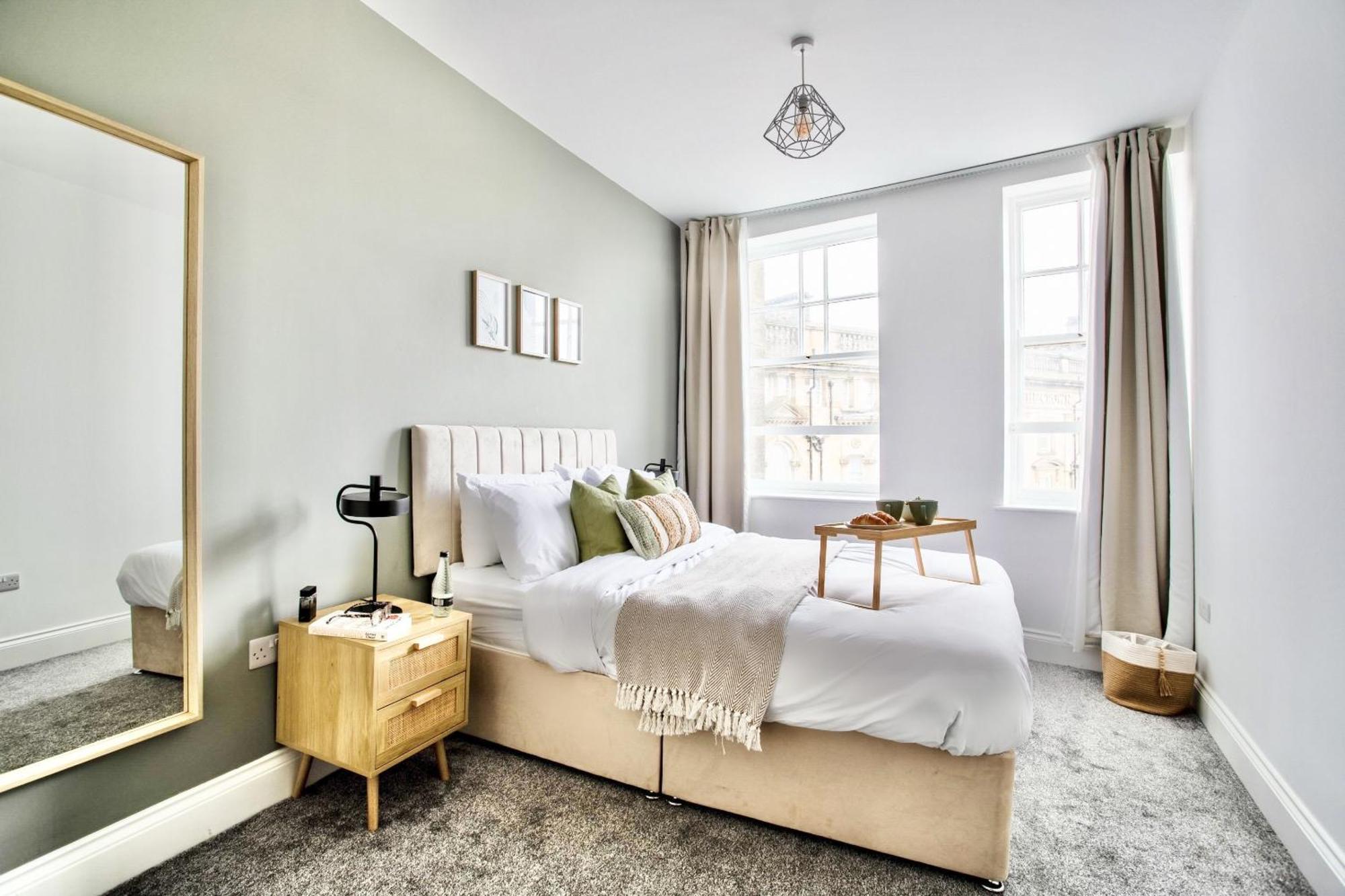 The Yorkshire Crown - Luxury Apartment - Free Parking Nearby Harrogate Exterior photo